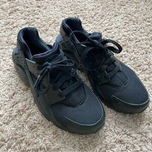 Kid’s Black Athletic Shoes